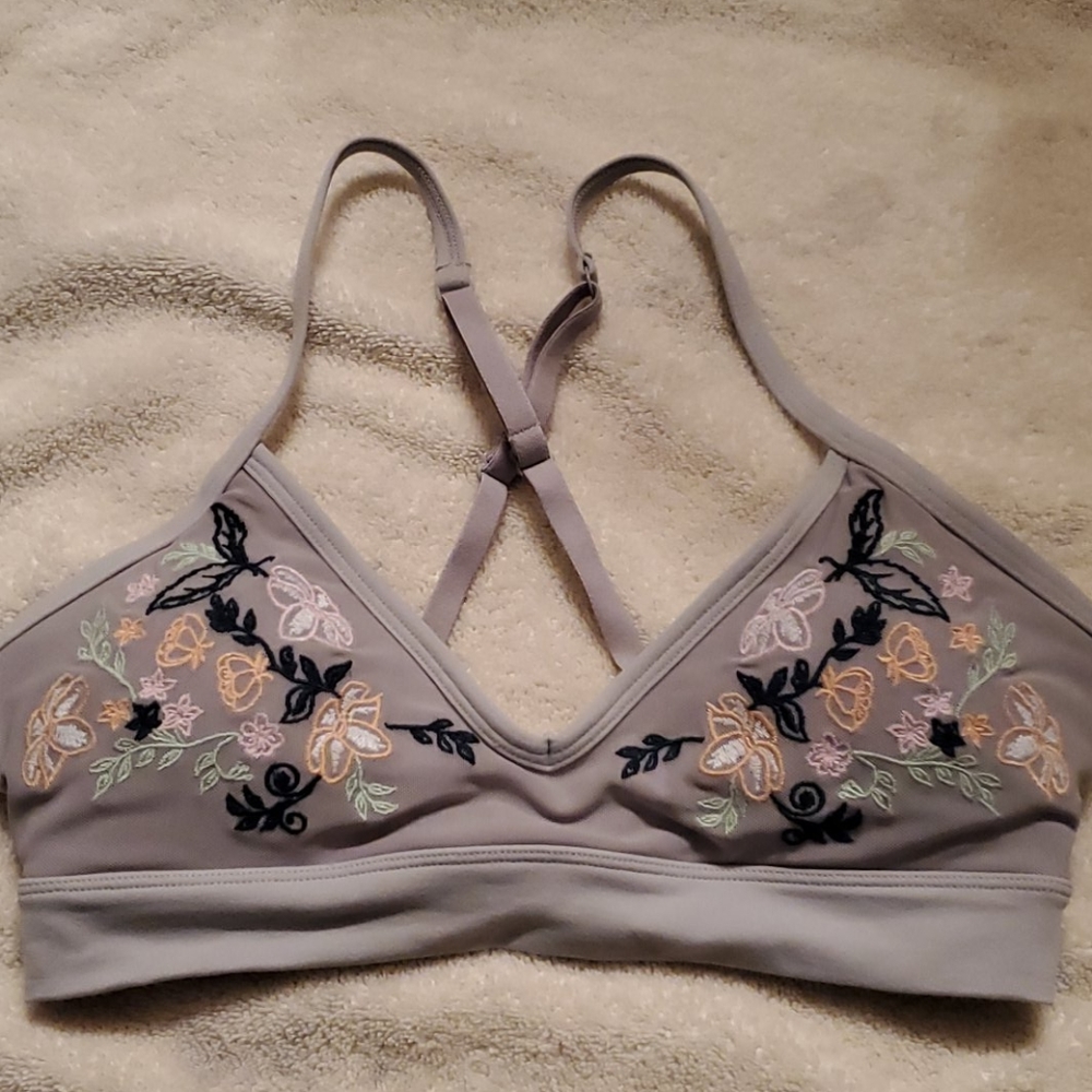 Lorna Jane embroidered sports bra